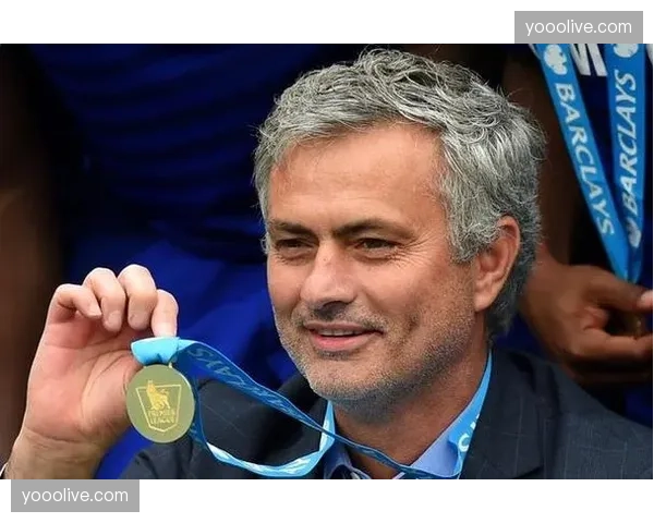 英超关键换人艺术解析 教练临场调整如何改变比赛节奏