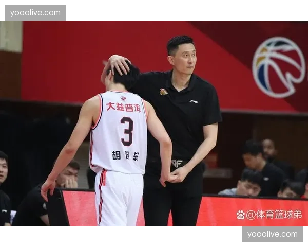 上海板凳深度获主帅称赞 替补球员随时待命应对伤停